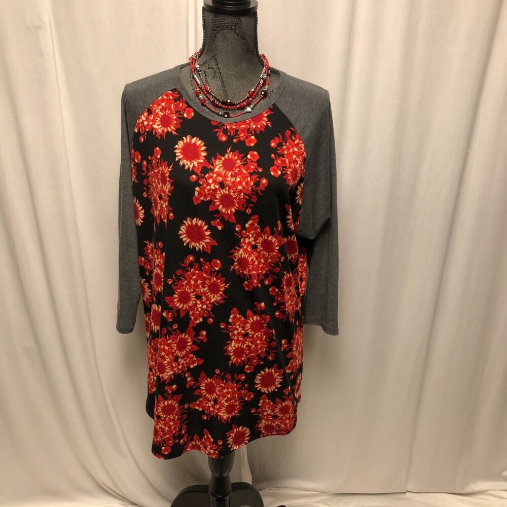 LuLaRoe Randy T Shirt Womens Size XL Black Red Floral Raglan Sleeve Top